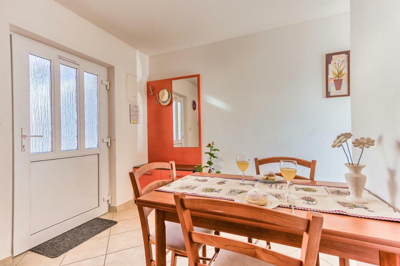 Apartments Katarina Bol Extérieur photo